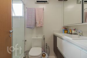 Image 24 - 295917