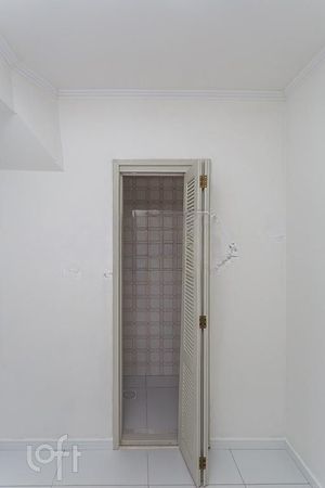 Image 15 - 295944