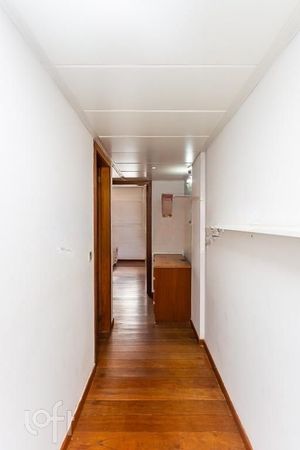 Image 17 - 295964