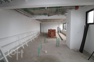 Image 33 - 296025
