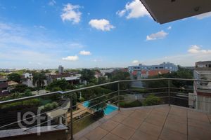 Image 17 - 296058