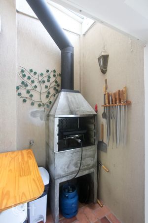Image 27 - 296058