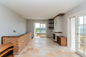 Image 24 - 296062
