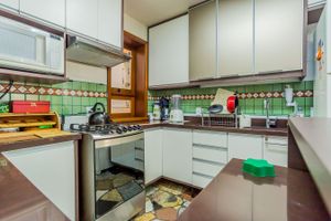 Image 39 - 296064