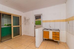 Image 25 - 296185
