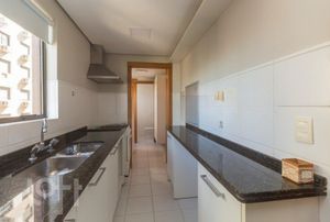 Image 7 - 296257