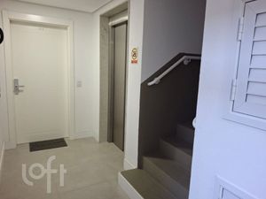 Image 21 - 296302