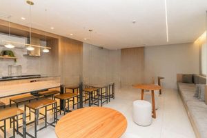 Image 30 - 296485