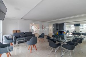 Image 21 - 296487