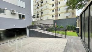 Image 33 - 297490
