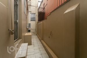 Image 21 - 297501