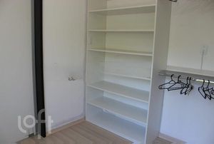 Image 19 - 297515