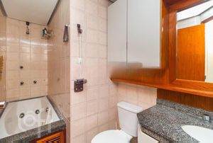 Image 13 - 297546