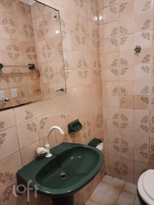 Image 3 - 297547
