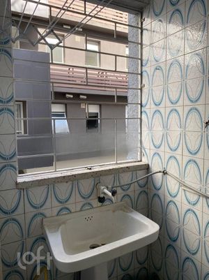 Image 11 - 297547