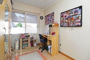 Image 5 - 297551