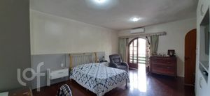 Image 19 - 297776