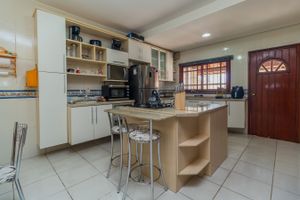 Image 42 - 297811