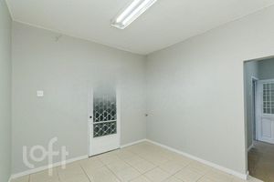 Image 19 - 297825