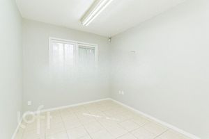 Image 38 - 297825