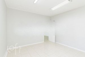 Image 15 - 297825
