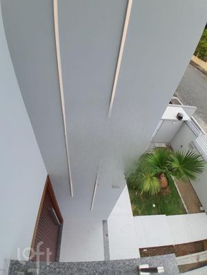 Image 21 - 297905