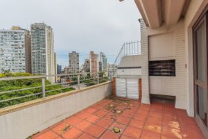 Image 17 - 297942