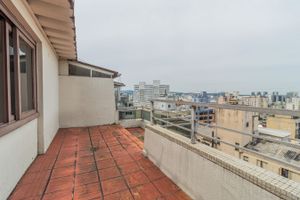 Image 19 - 297942