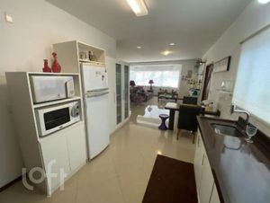 Image 7 - 297977