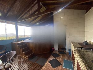 Image 13 - 297990