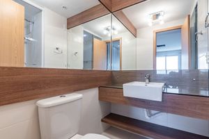 Image 19 - 298041