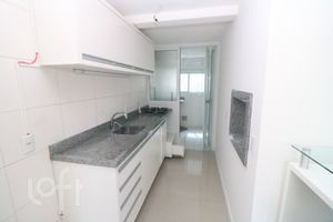 Image 28 - 298080