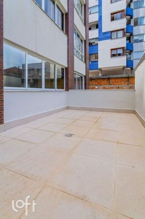 Image 33 - 298080