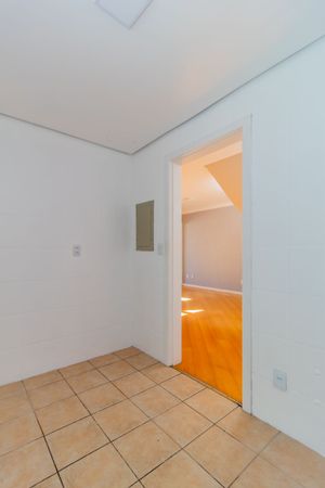 Image 31 - 298106