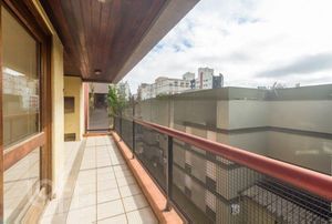 Image 1 - 298107