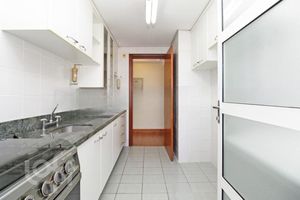 Image 19 - 298108
