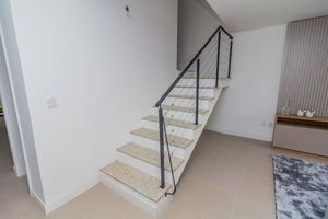 Image 4 - 298156