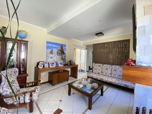 Image 4 - 298328