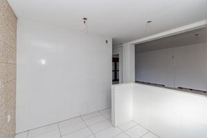 Image 25 - 298439
