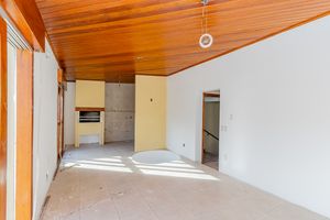 Image 1 - 298444