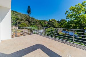 Image 33 - 298595
