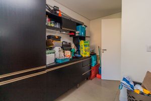 Image 49 - 298595