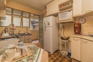 Image 13 - 298610