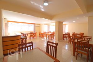 Image 17 - 298751