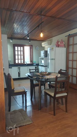 Image 1 - 298882