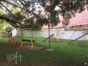 Image 19 - 299256