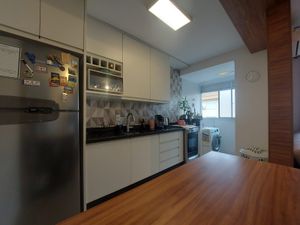Image 5 - 299335