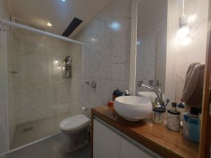 Image 8 - 299335