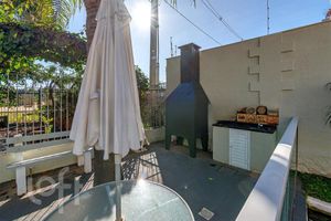Image 17 - 299447