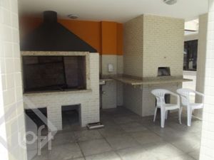 Image 19 - 299530